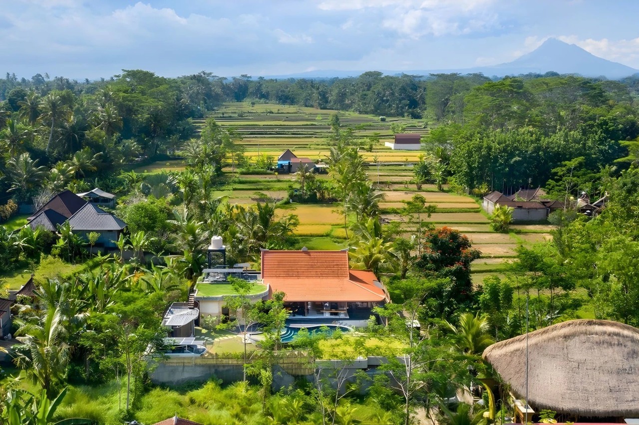 LEASEHOLD 4BR Jungle View Villa
