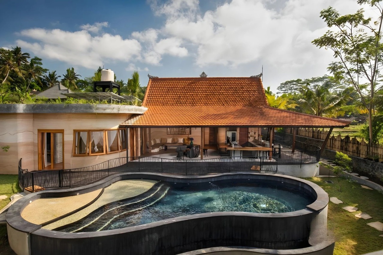 LEASEHOLD 4BR Jungle View Villa