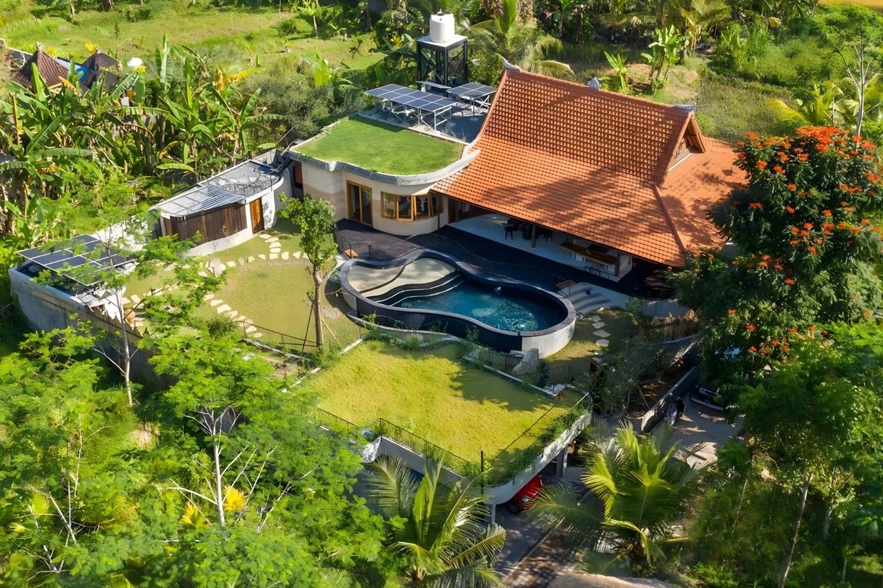 LEASEHOLD 4BR Jungle View Villa