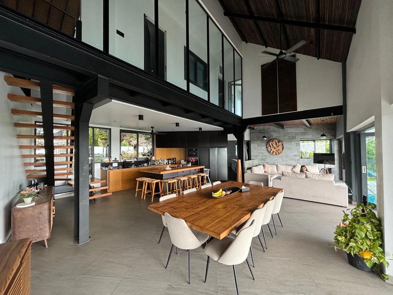 Panoramic 6BR Luxury Villa w/ Rooftop