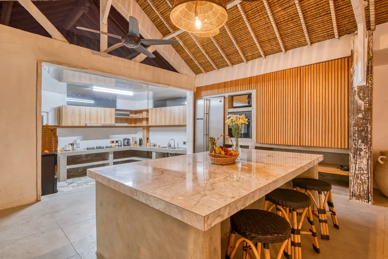 4BD Luxury Azur Cemagi Villa