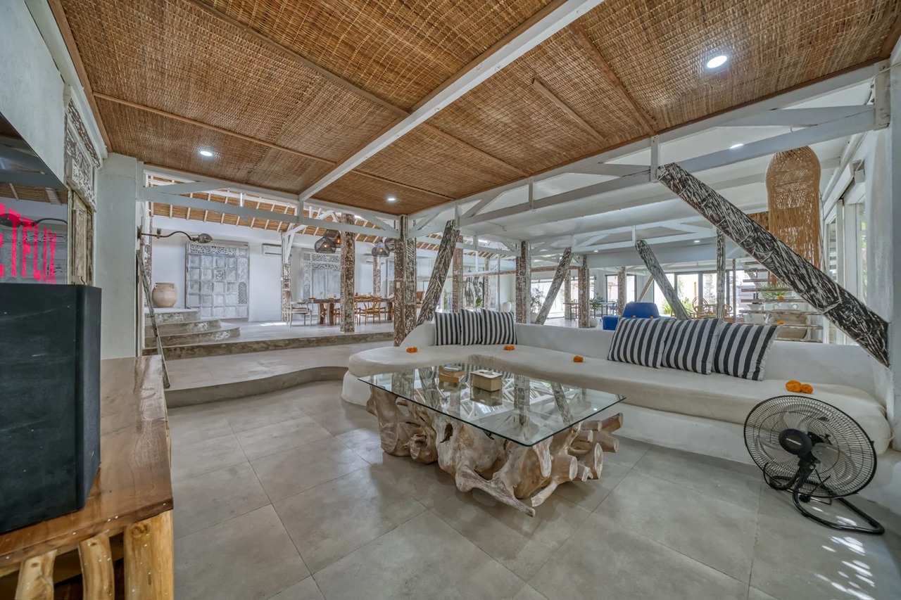 4BD Luxury Azur Cemagi Villa
