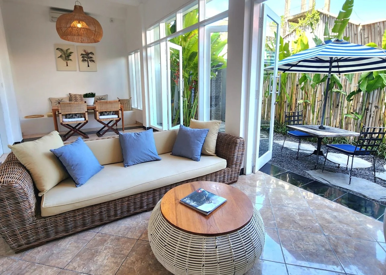 Sunlit 1 Bedroom Villa in Tibubeneng