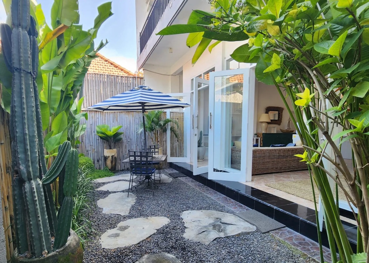 Sunlit 1 Bedroom Villa in Tibubeneng