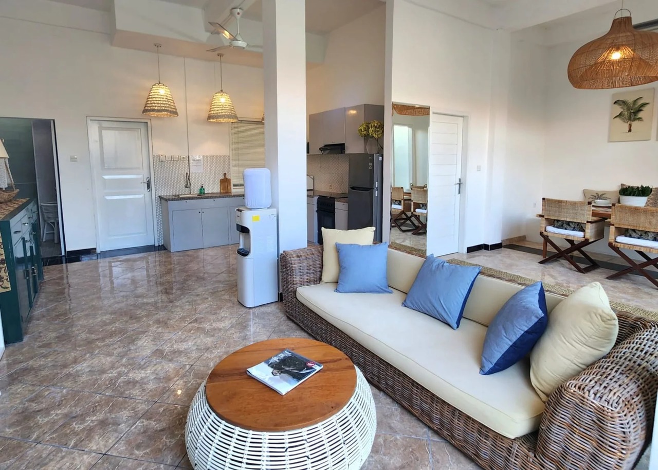 Sunlit 1 Bedroom Villa in Tibubeneng