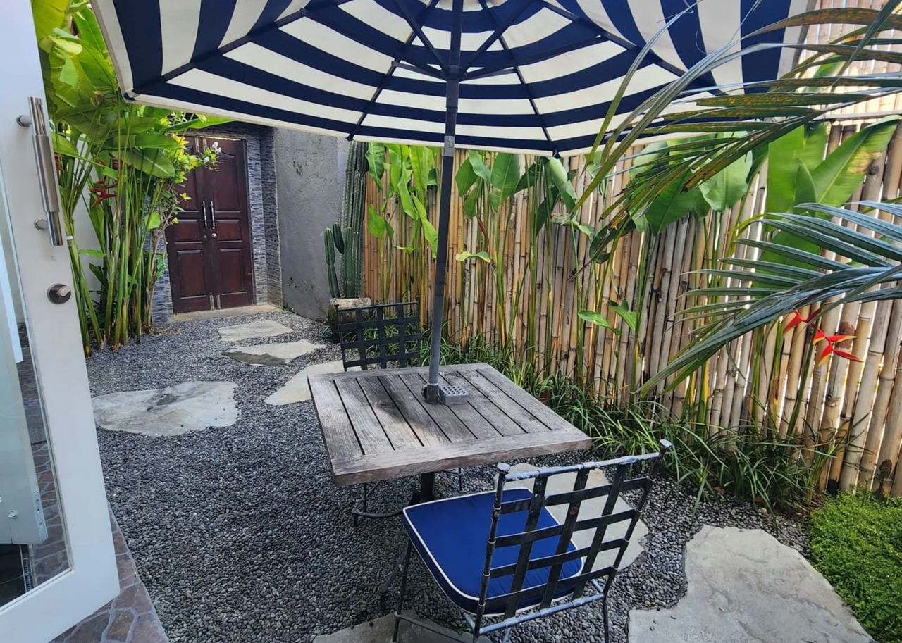 Sunlit 1 Bedroom Villa in Tibubeneng