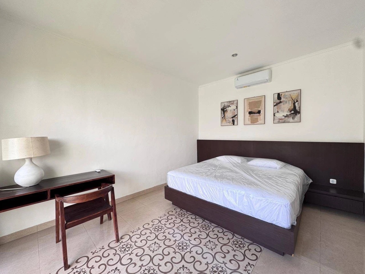 2 BEDROOM VILLA IN CENTRAL BERAWA