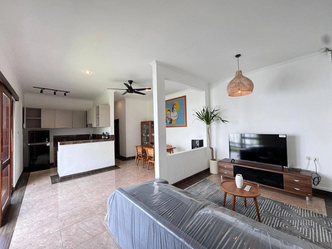 2 BEDROOM VILLA IN CENTRAL BERAWA