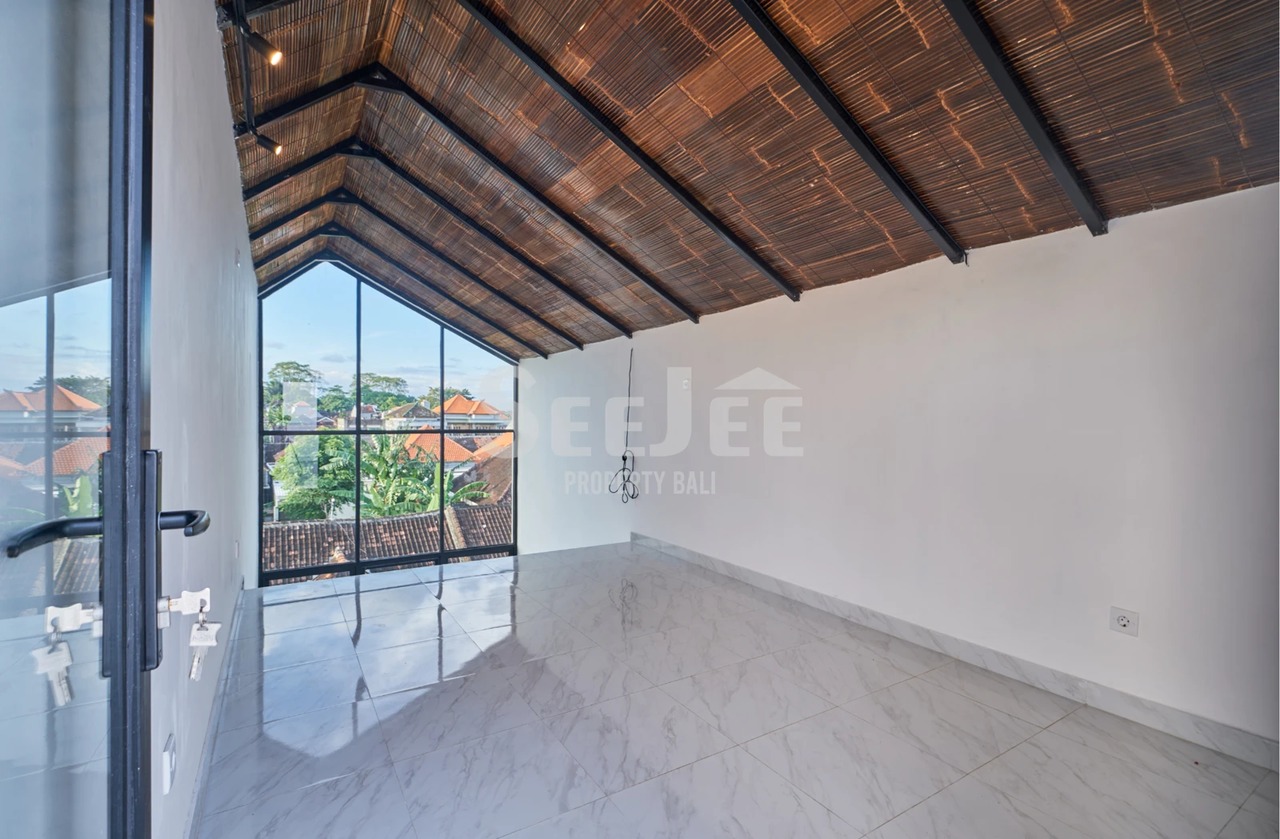 FREEHOLD MODERN HOUSE-VILLA IN PADONAN
