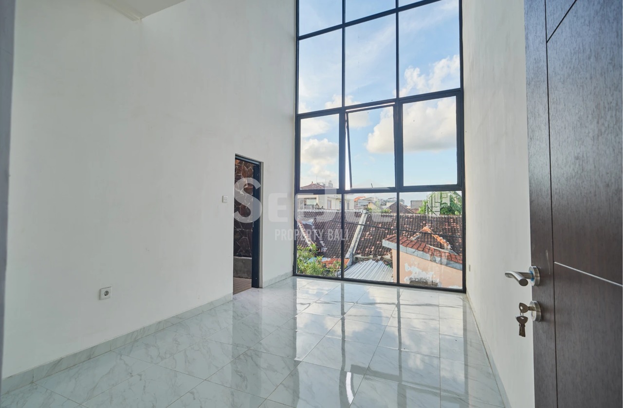 FREEHOLD MODERN HOUSE-VILLA IN PADONAN
