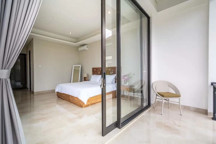 LUXURY VILLA OCEAN VIEW & GARDEN ULUWATU
