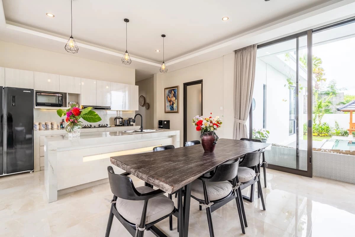 LUXURY VILLA OCEAN VIEW & GARDEN ULUWATU