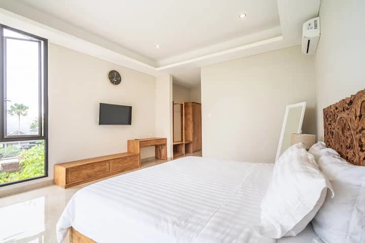 LUXURY VILLA OCEAN VIEW & GARDEN ULUWATU