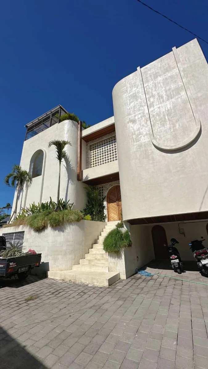 Luxurious 3BR Mediterranean Villa w/ Roo