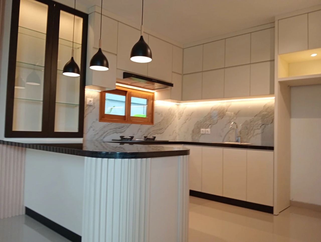 Modern 3BR Villa w/ Rooftop 