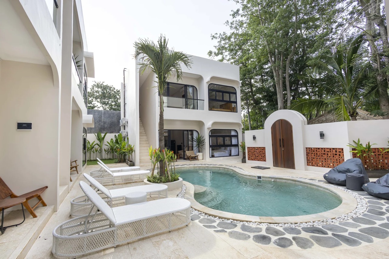 Stylish 1BR Mediterranean Apartment