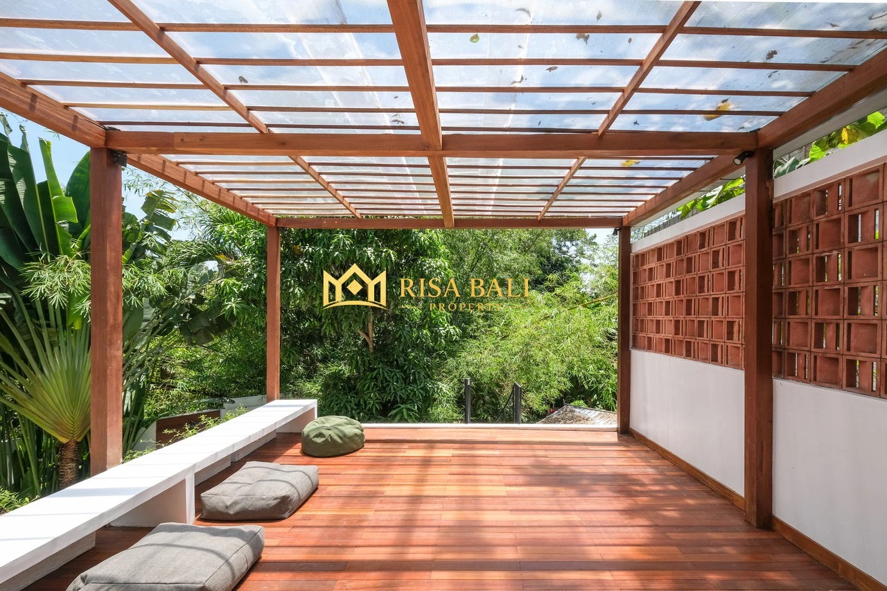 LUXURY 4-BEDROOM VILLA FOR MONTHLY RENT
