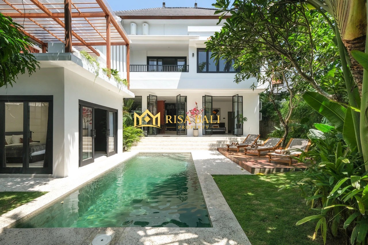 LUXURY 4-BEDROOM VILLA FOR MONTHLY RENT