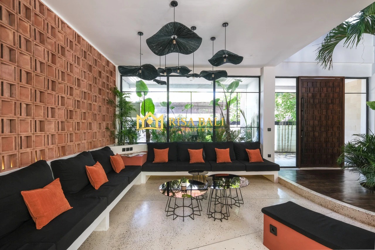 LUXURY 4-BEDROOM VILLA FOR MONTHLY RENT