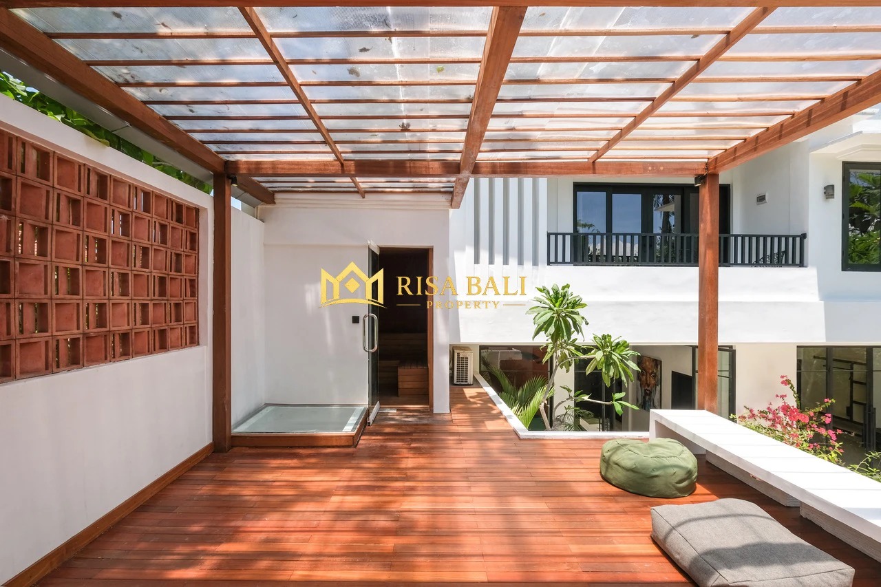 LUXURY 4-BEDROOM VILLA FOR MONTHLY RENT