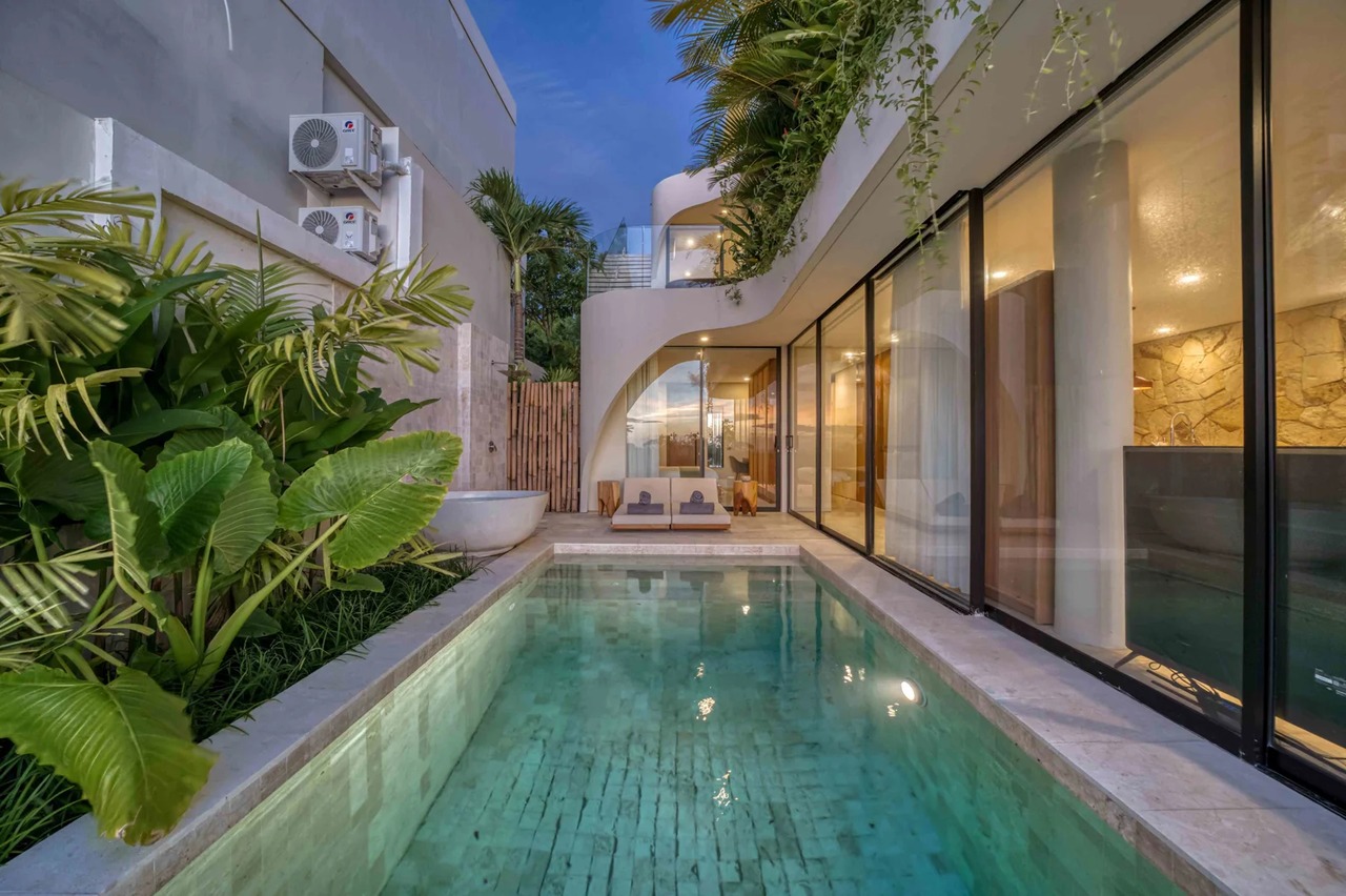 Luxury 3BR Villa w/ Rooftop Patio and Ja