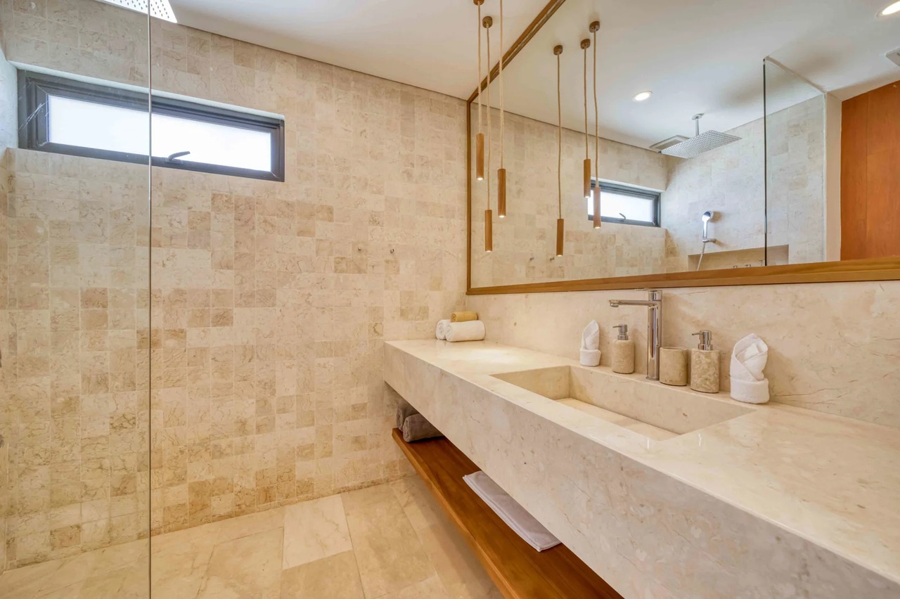 Luxury 3BR Villa w/ Rooftop Patio and Ja