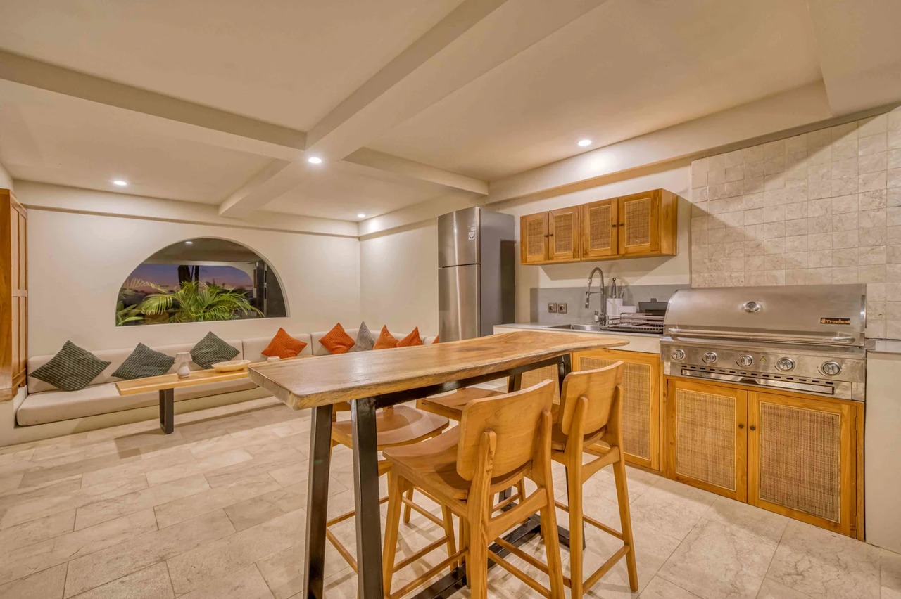 Luxury 3BR Villa w/ Rooftop Patio and Ja