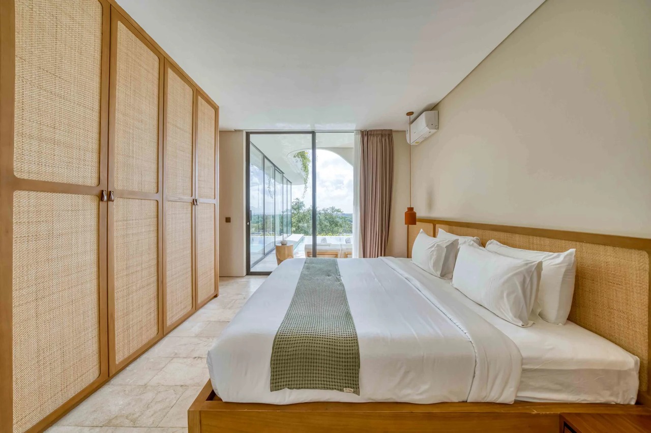 Luxury 3BR Villa w/ Rooftop Patio and Ja