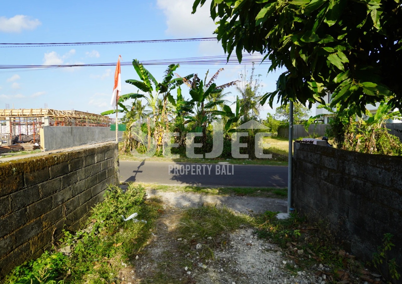 RIVERSIDE FREEHOLD IN KABA-KABA 