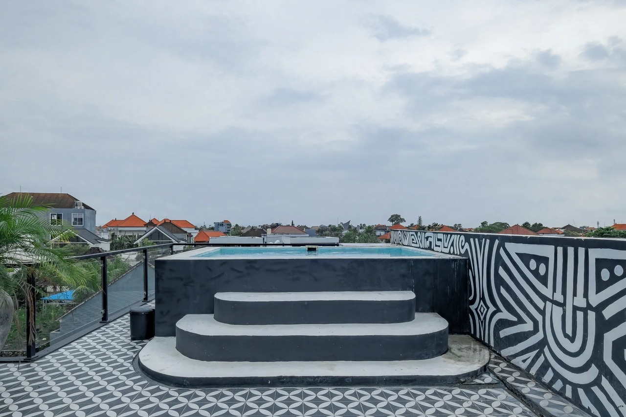 Luxury 2BR Villa w/ Rooftop Lounge