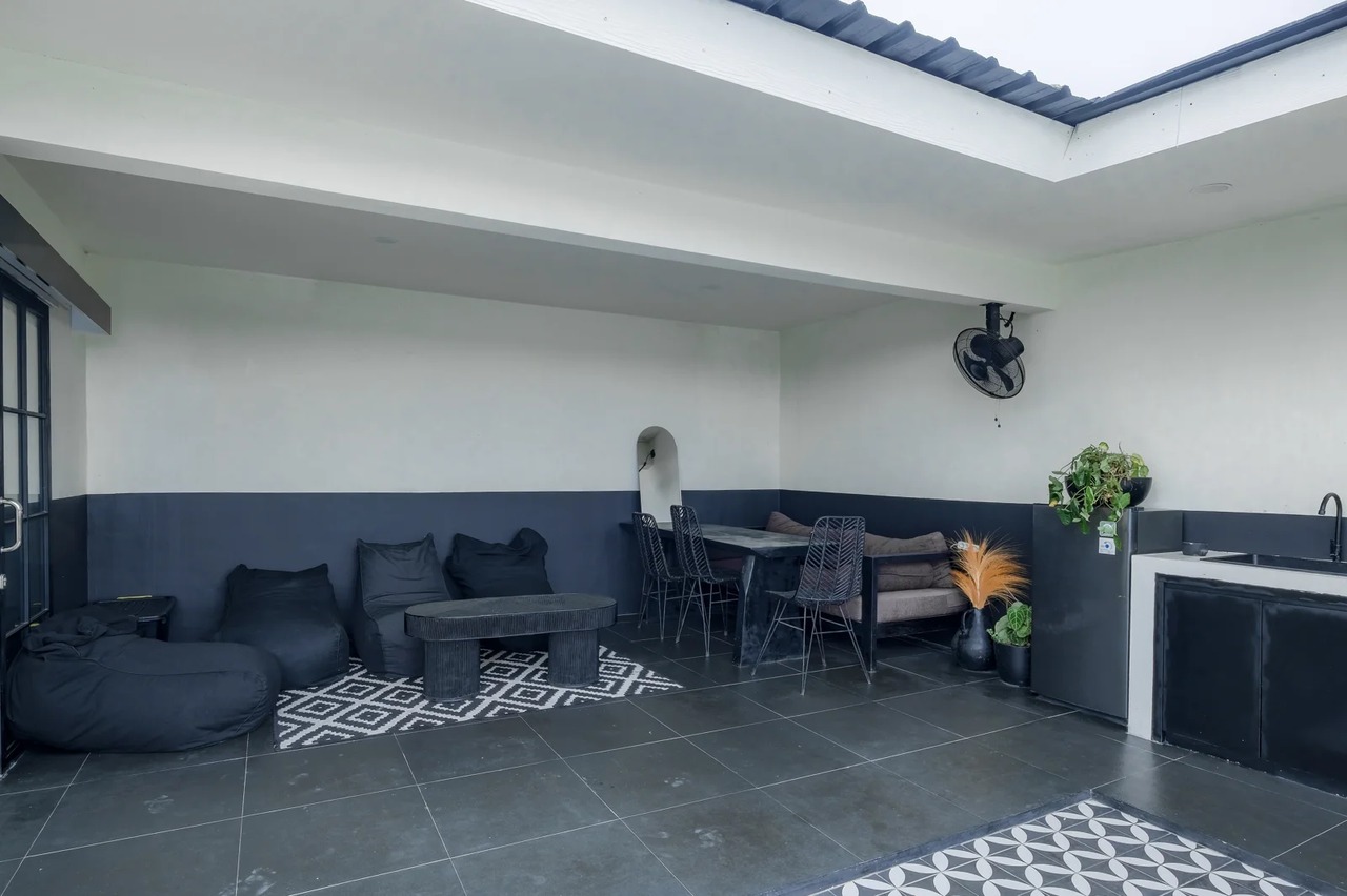 Luxury 2BR Villa w/ Rooftop Lounge