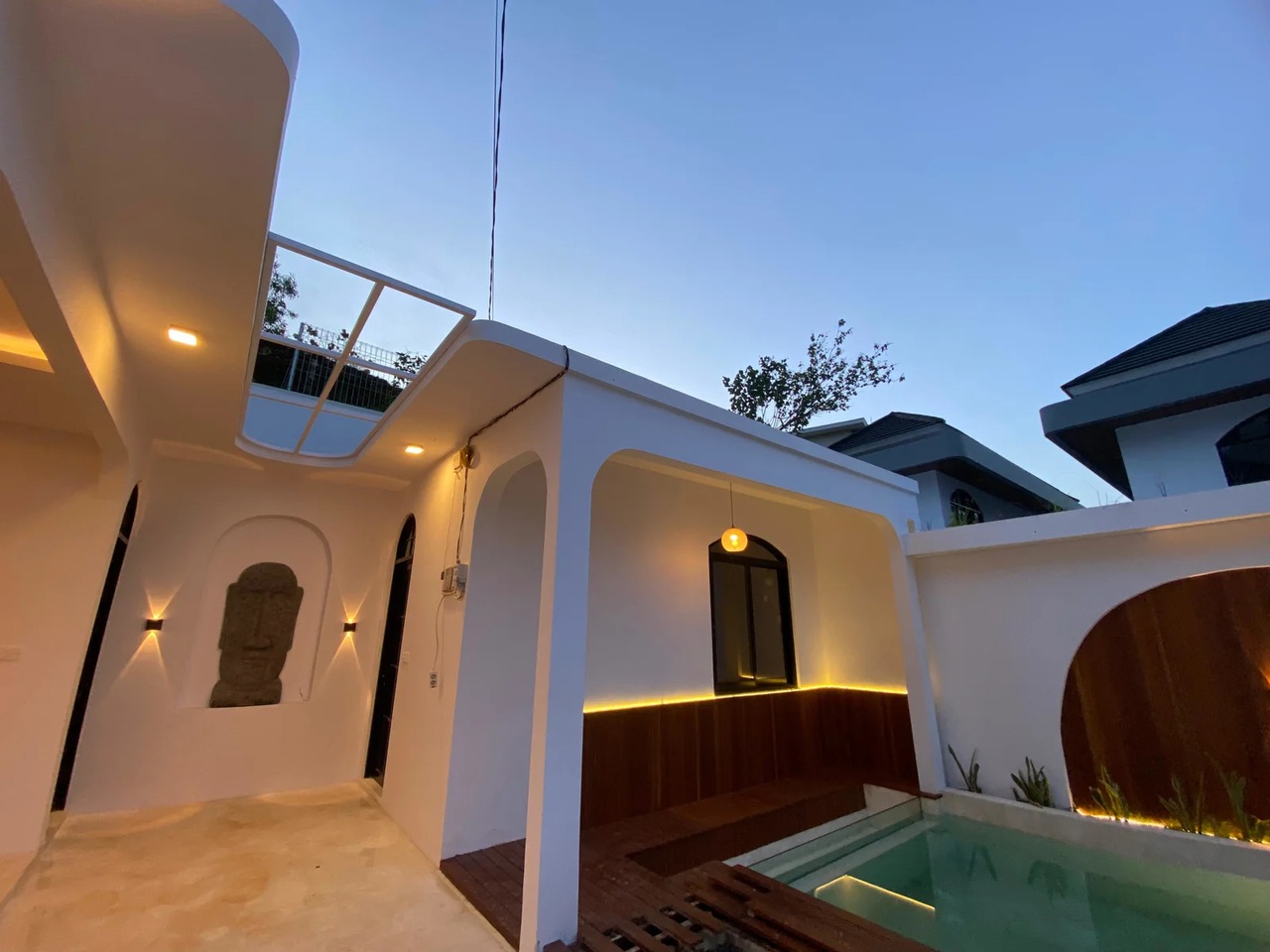 DO 448- VILLA SANTORINI STYLE NUSA DUA