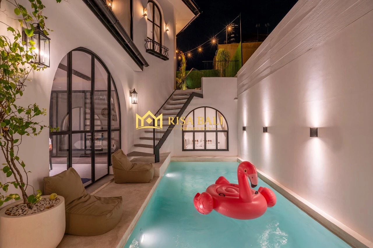 MEDITERRANEAN 3-BEDROOM VILLA