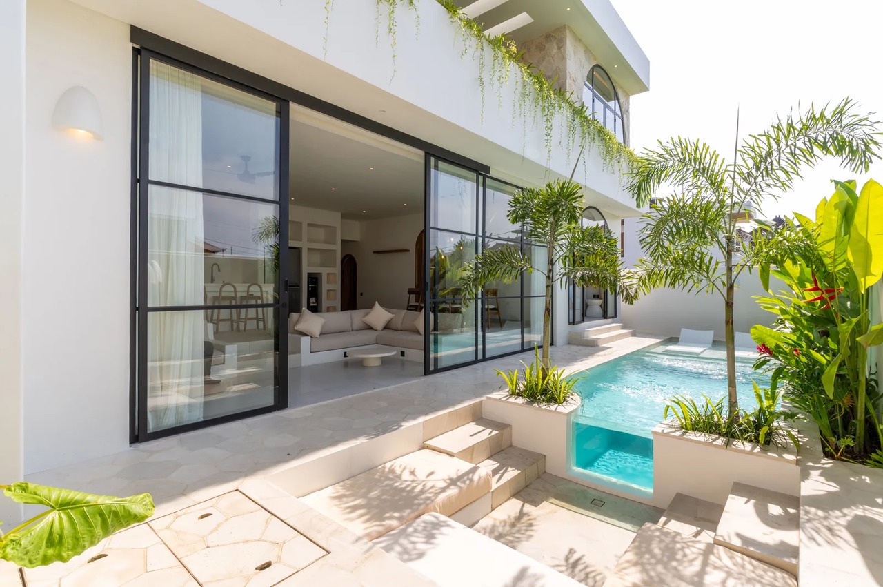 BRAND NEW LUXURY 3-BED VILLA IN SESEH