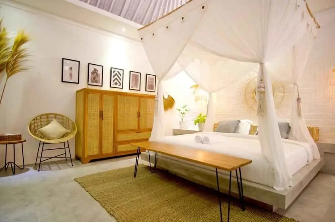 Stunning 2-Storey Villa with Forest View