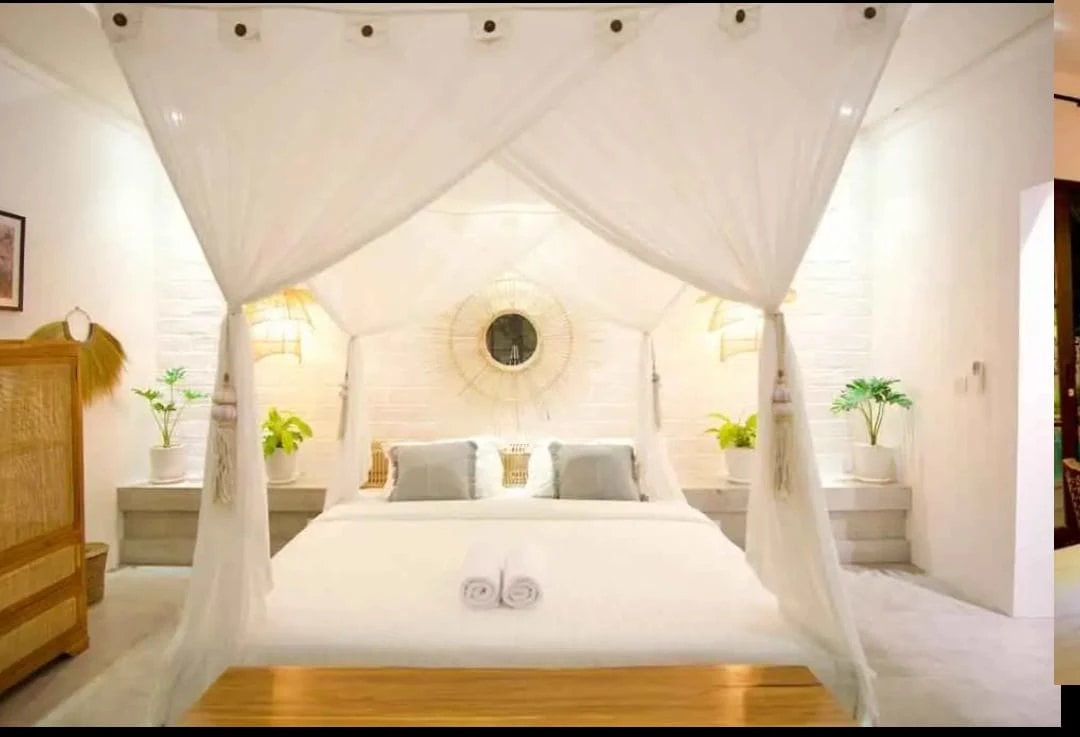 Stunning 2-Storey Villa with Forest View