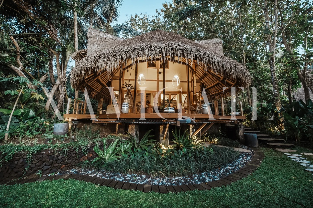 Villa Eco River | Green school area