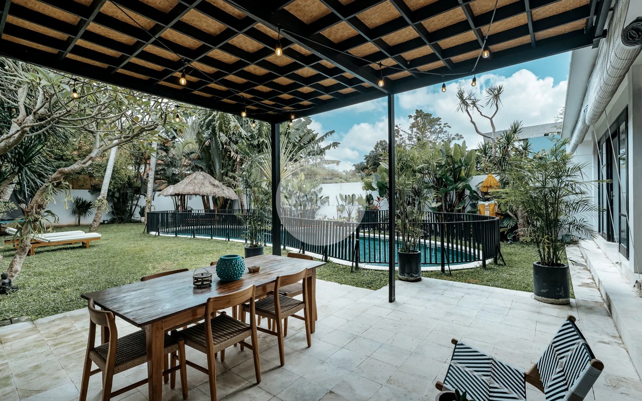 4BR VILLA IN THE HEART OF BERAWA
