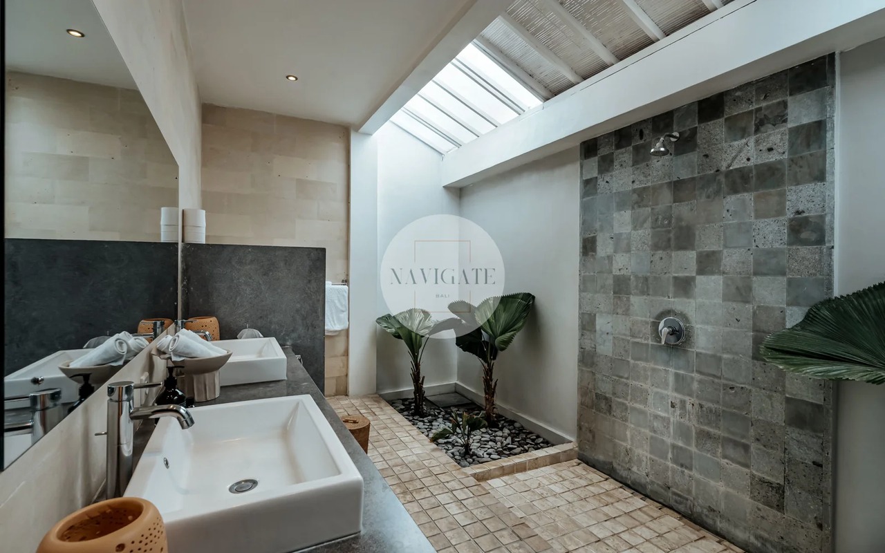 4BR VILLA IN THE HEART OF BERAWA
