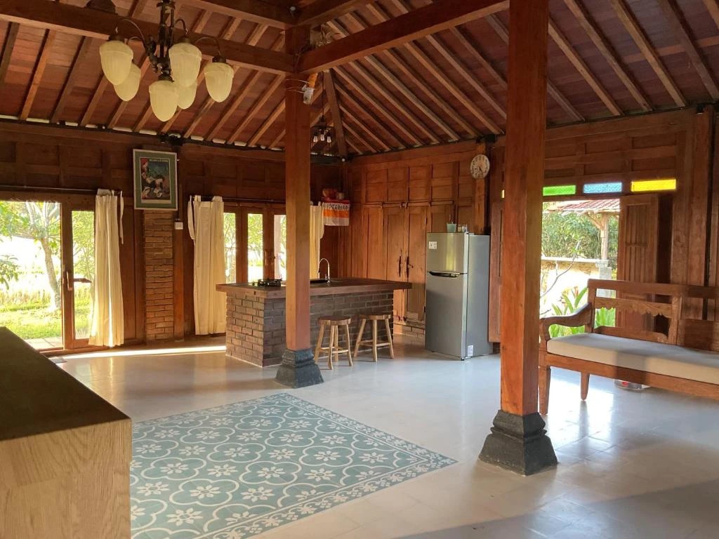 Joglo Wooden Villa for Rent in Tabanan