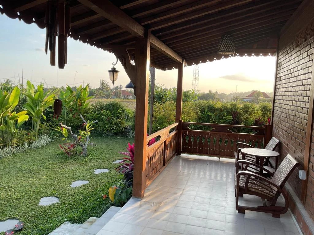 Joglo Wooden Villa for Rent in Tabanan