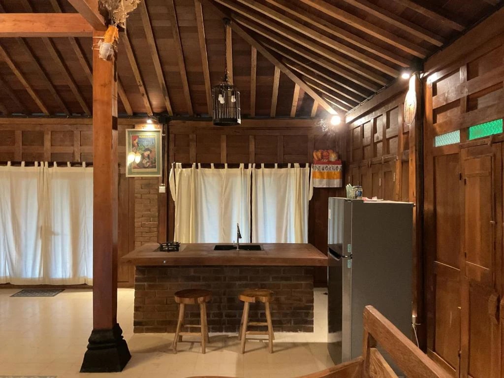 Joglo Wooden Villa for Rent in Tabanan