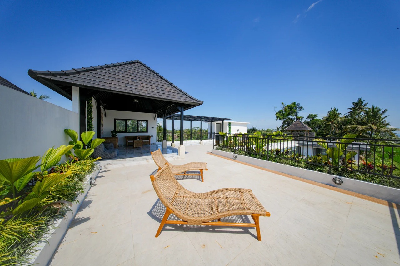 Luxury 4BR Villa w/ Exquisite Views
