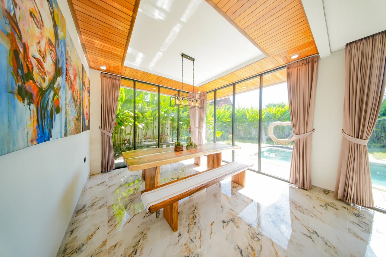 Luxury 4BR Villa w/ Exquisite Views