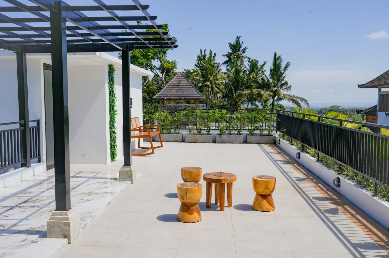Luxury 4BR Villa w/ Exquisite Views