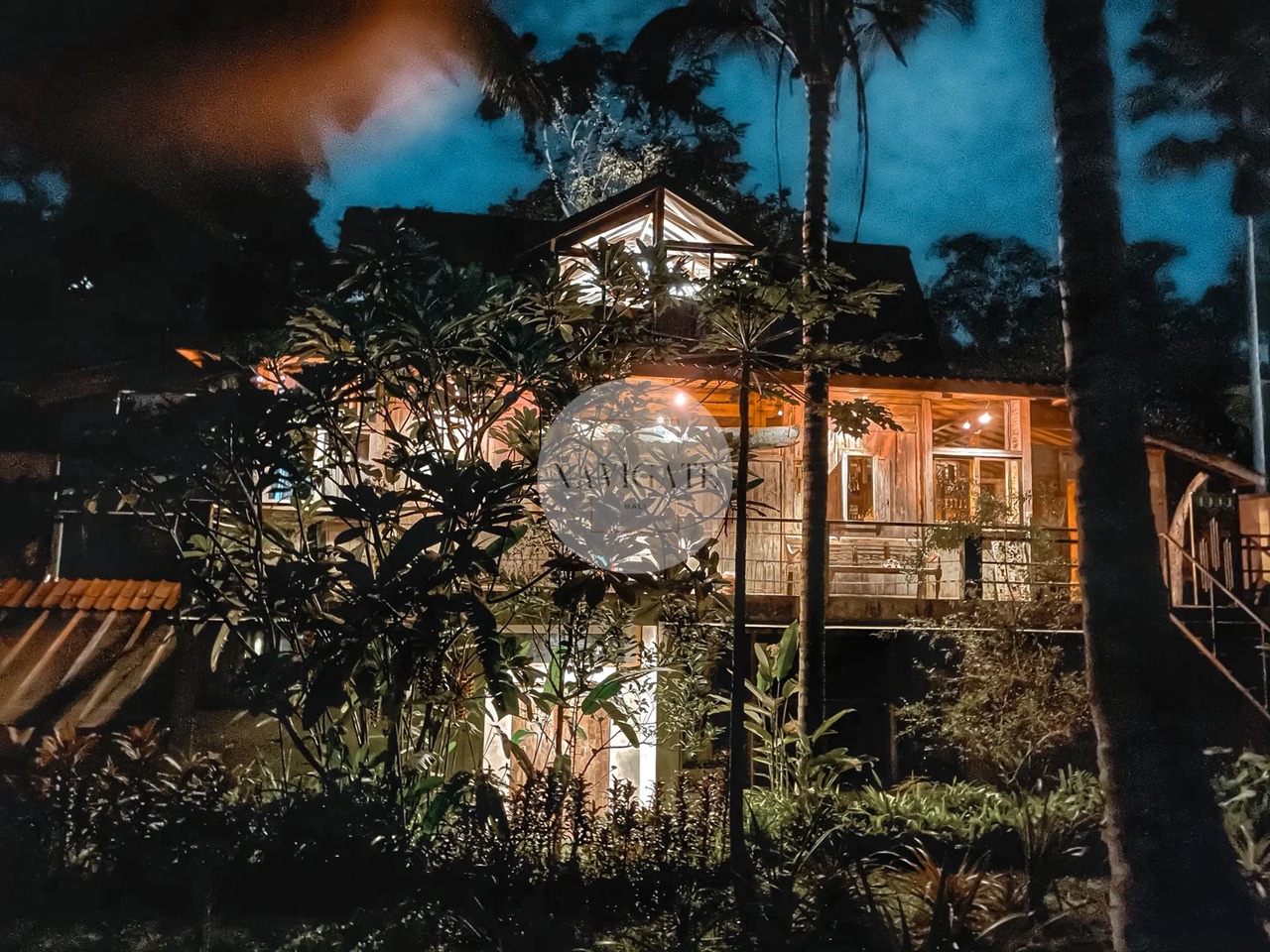 A COMPOUND OF 3 VILLAS IN PEJENG
