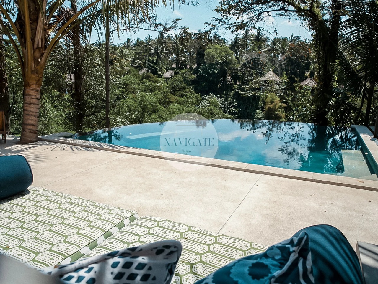 A COMPOUND OF 3 VILLAS IN PEJENG