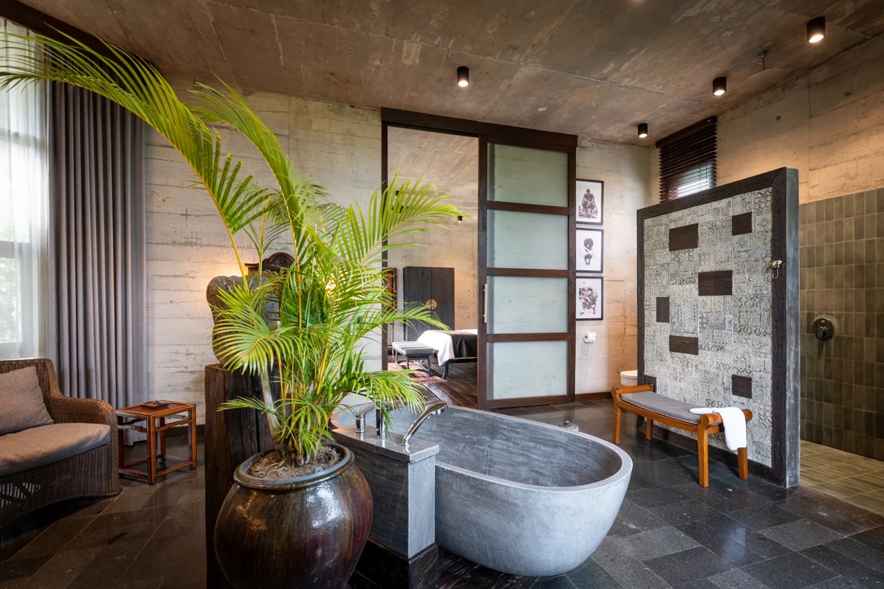 Brutalist Luxury 3BD Villa w/ Pool