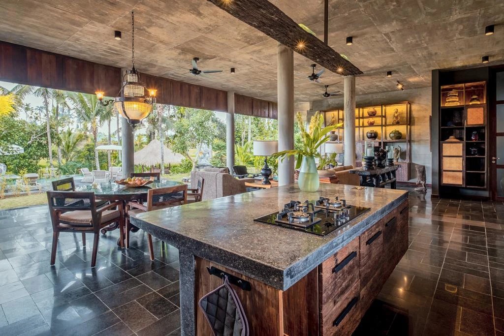 Brutalist Luxury 3BD Villa w/ Pool