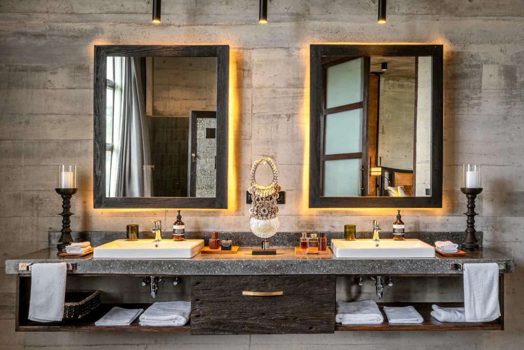 Brutalist Luxury 3BD Villa w/ Pool